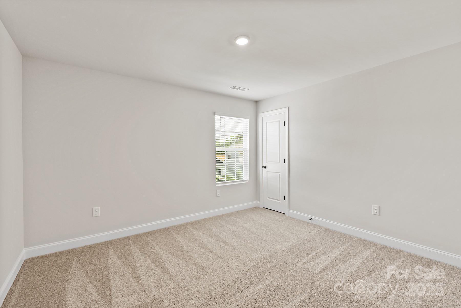 3533 Saddlebred Drive Property Photo 10