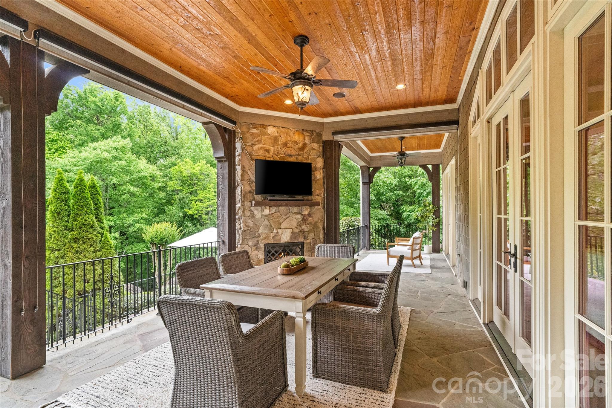 9105 Island Point Road Property Photo 15