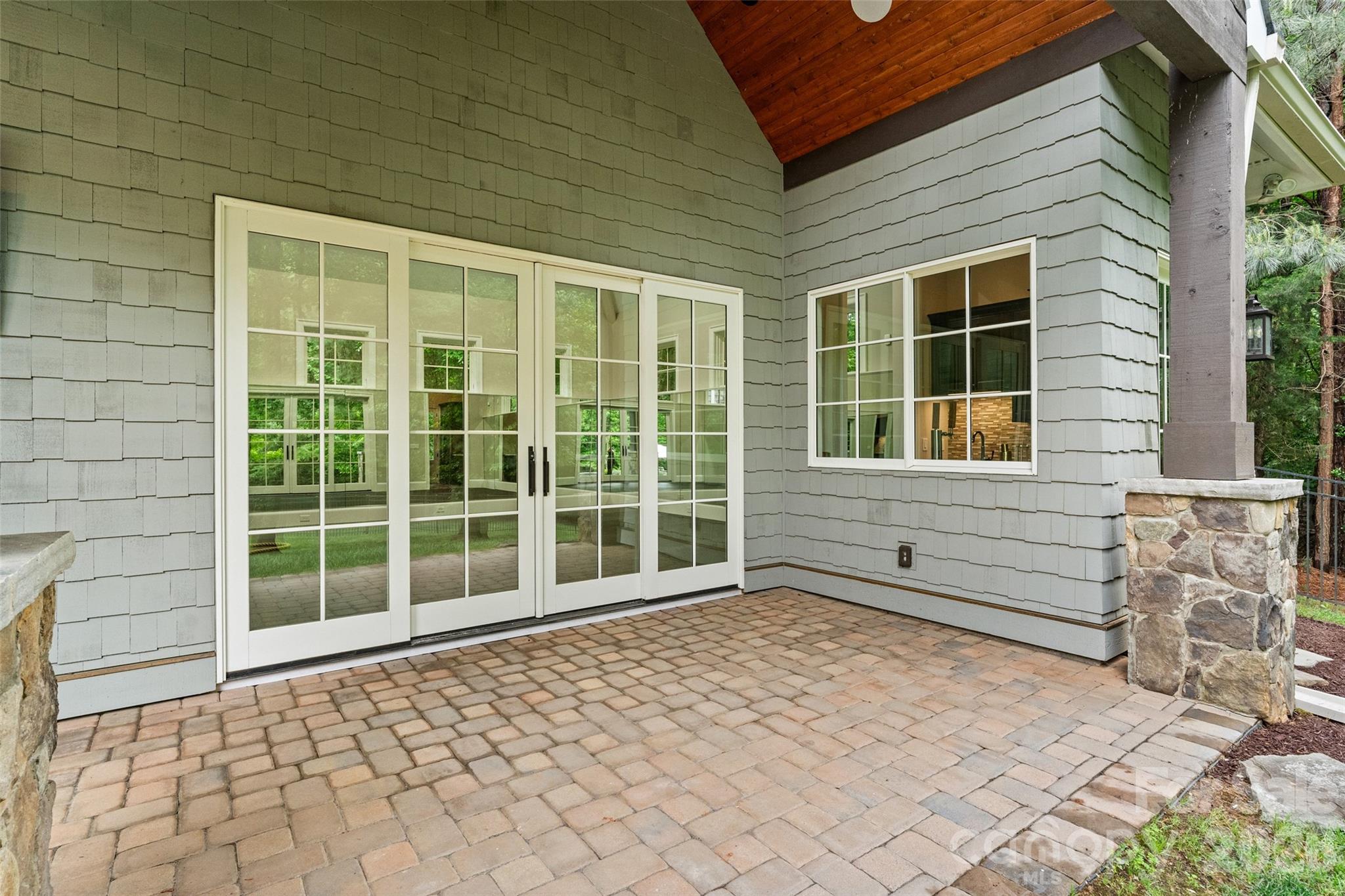 9105 Island Point Road Property Photo 44