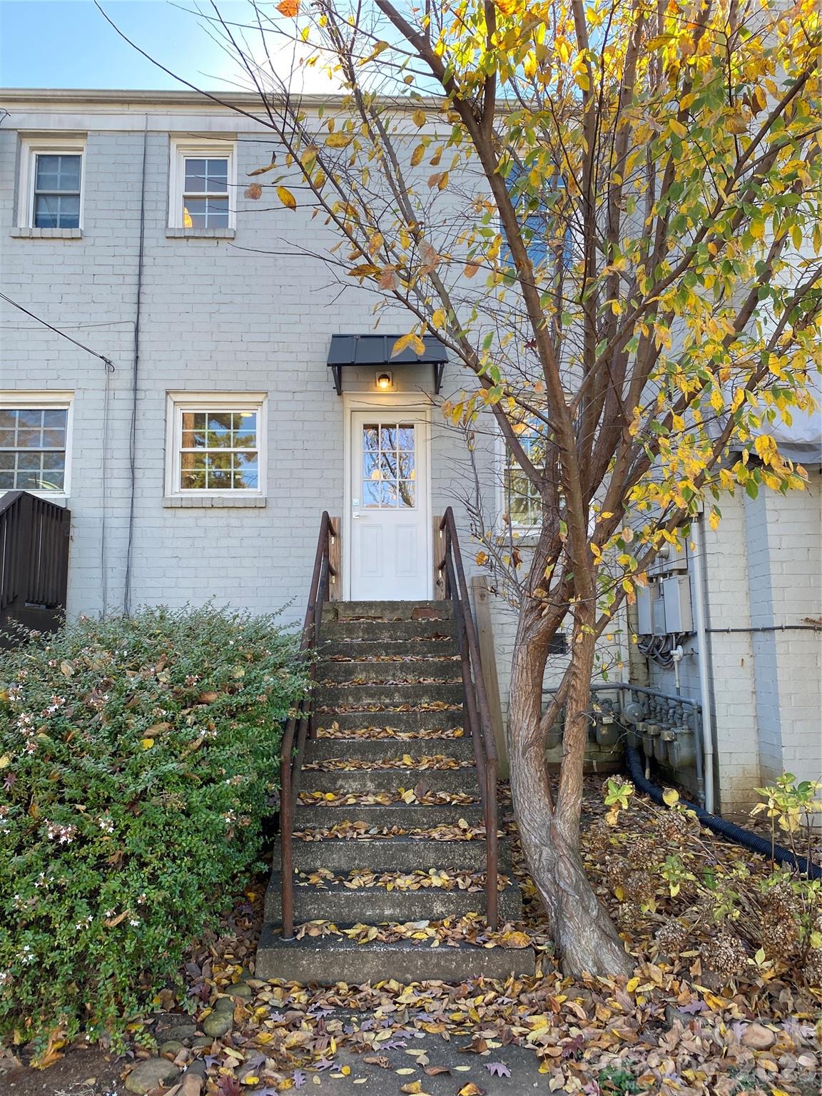 524 Wakefield Drive A Property Photo 2