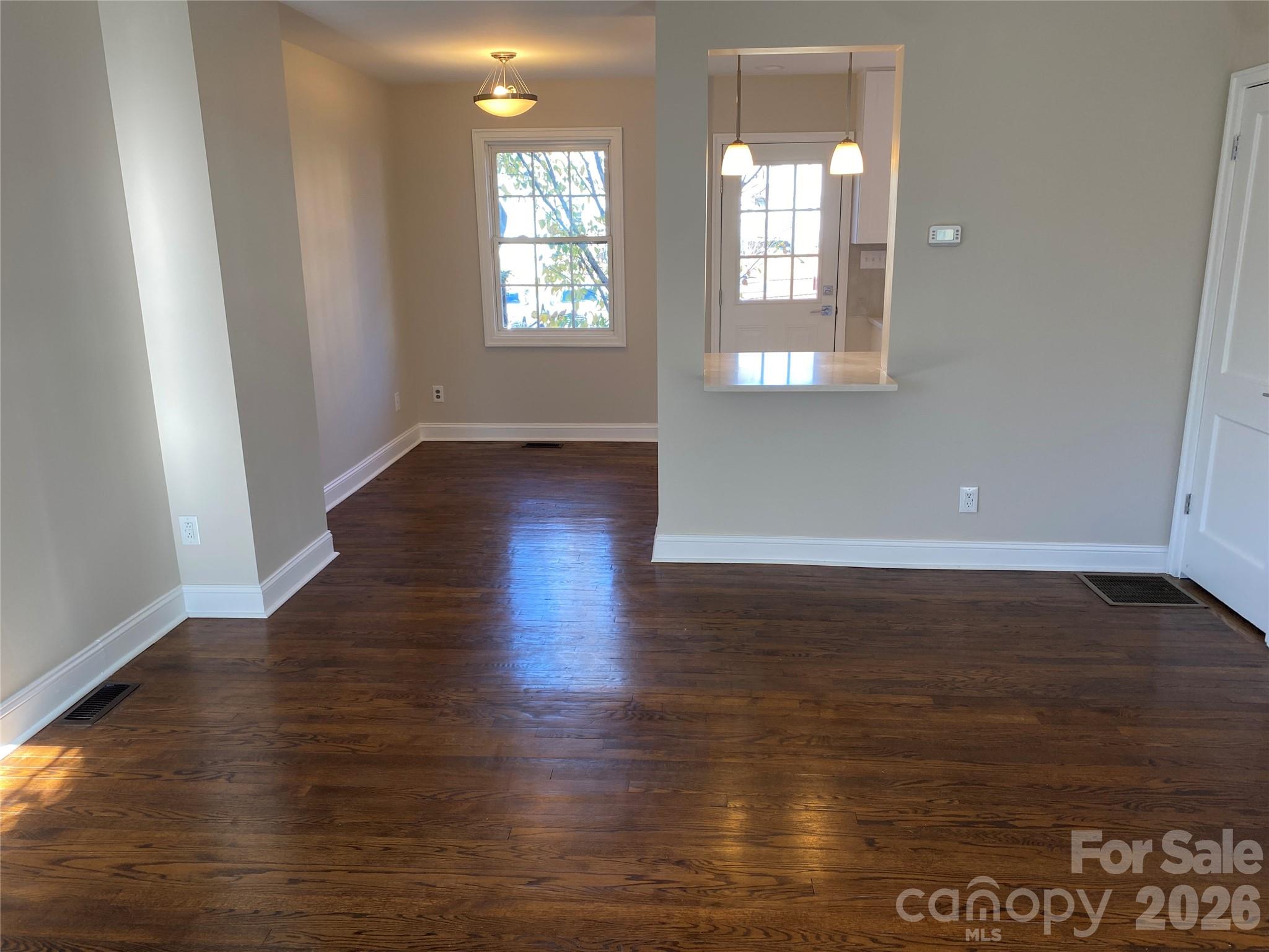 524 Wakefield Drive A Property Photo 5