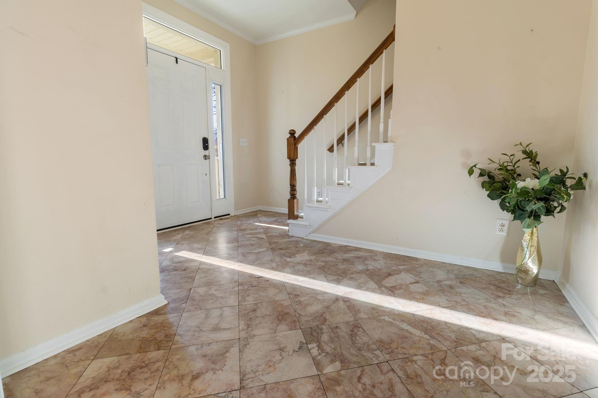 4806 Hickory Glen Drive Property Photo 6