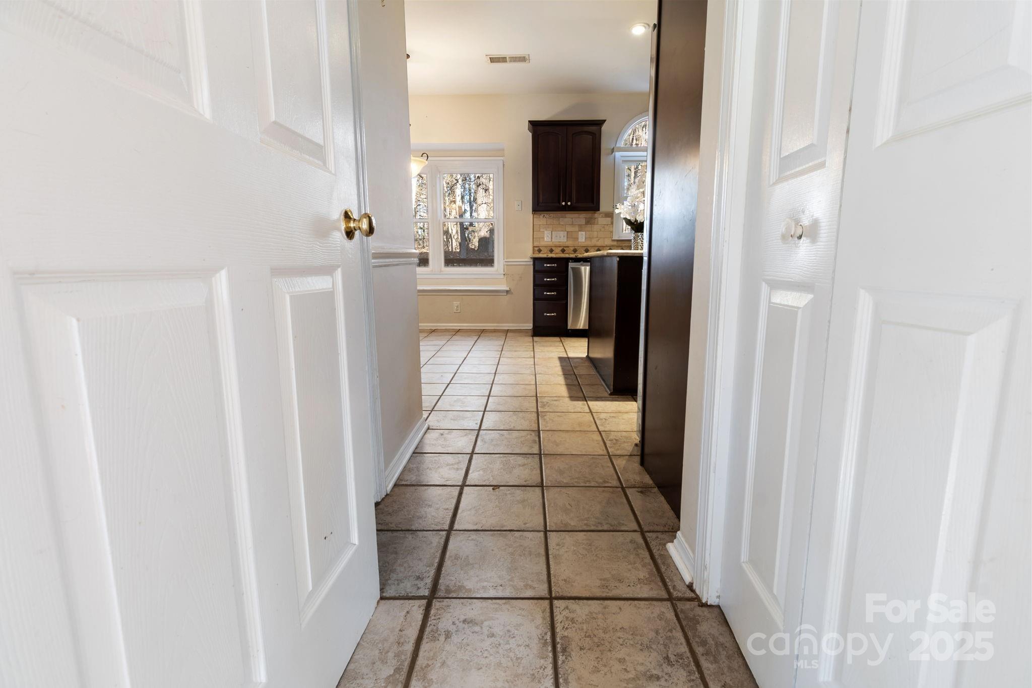 4806 Hickory Glen Drive Property Photo 11