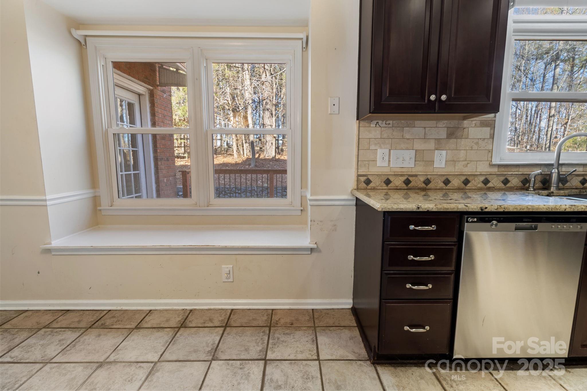 4806 Hickory Glen Drive Property Photo 14