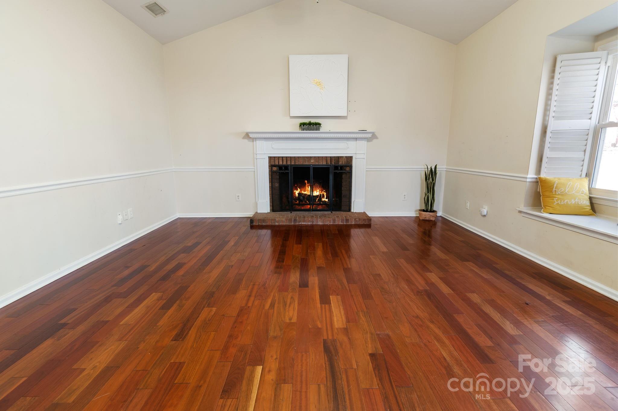 4806 Hickory Glen Drive Property Photo 17