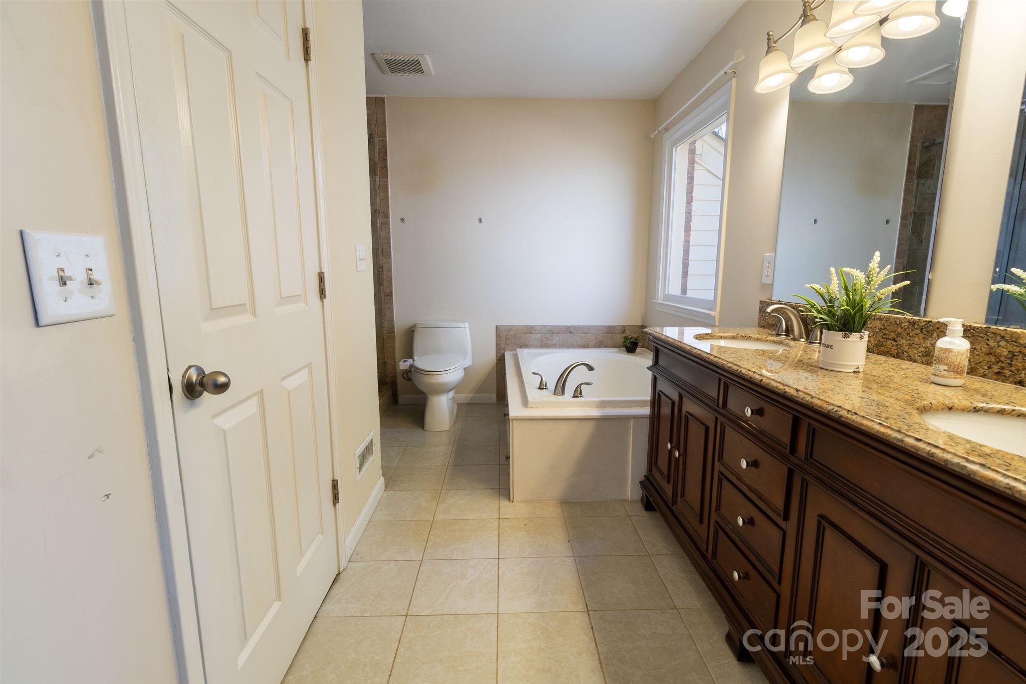 4806 Hickory Glen Drive Property Photo 35