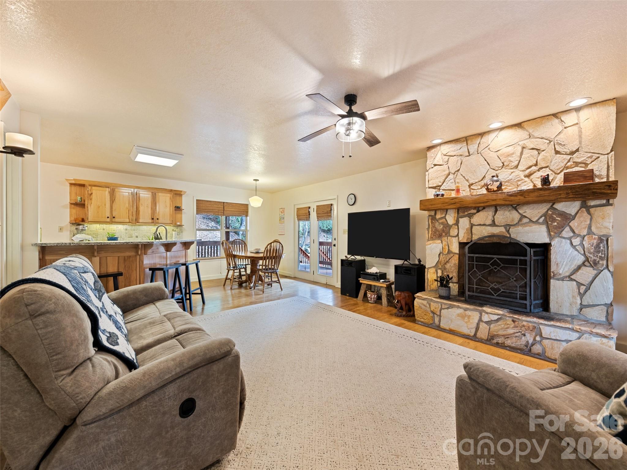 3975 Mountain Creek Road Property Photo 4