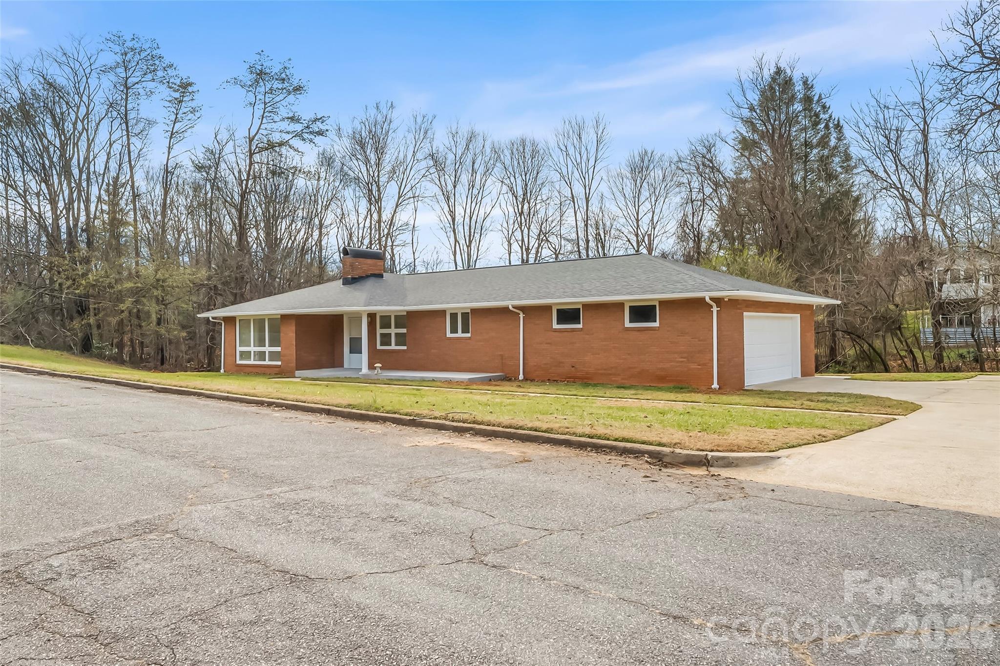 212 Shuping Street Property Photo 1