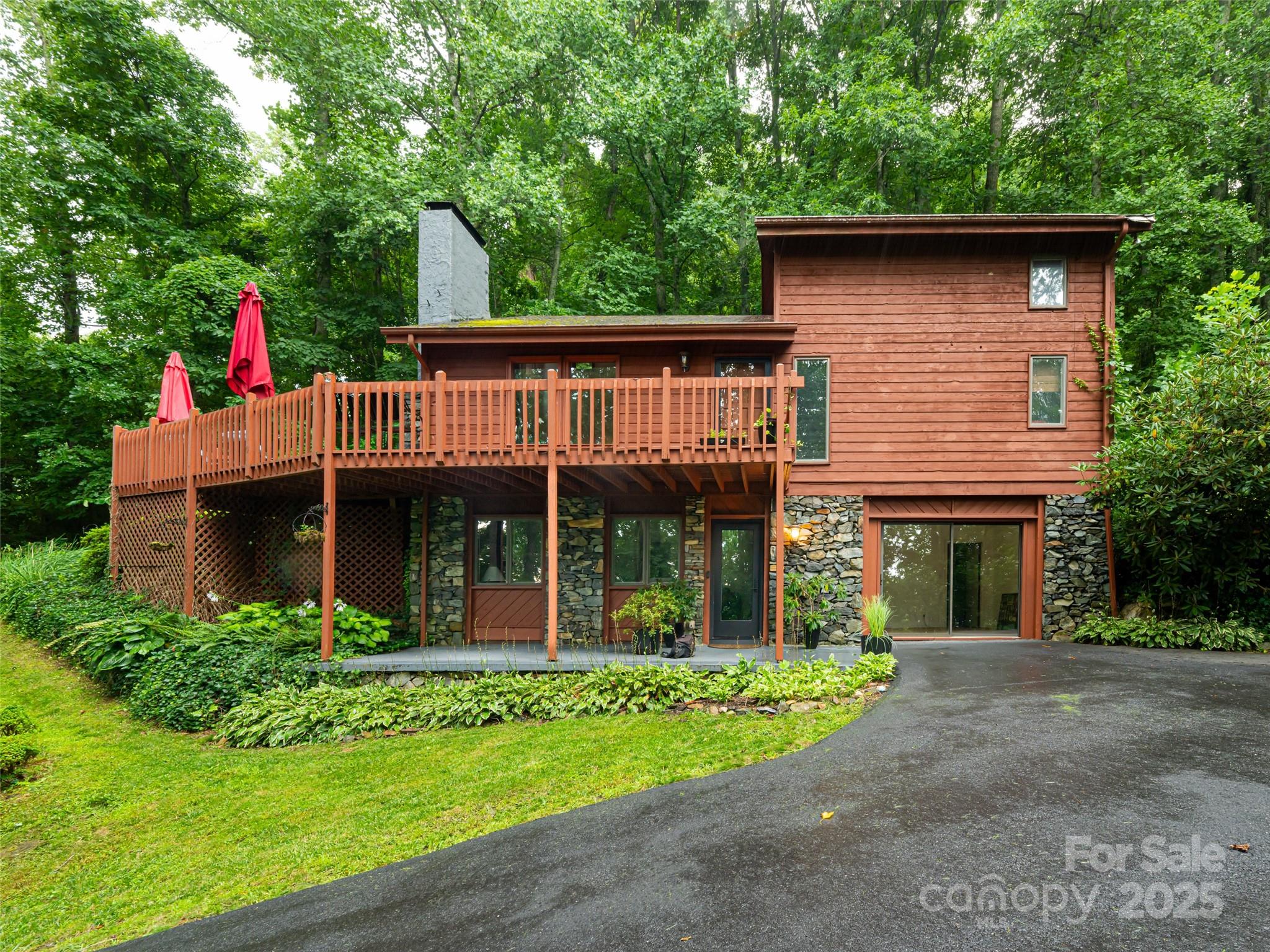 193 Rhododendron Drive Property Photo 1