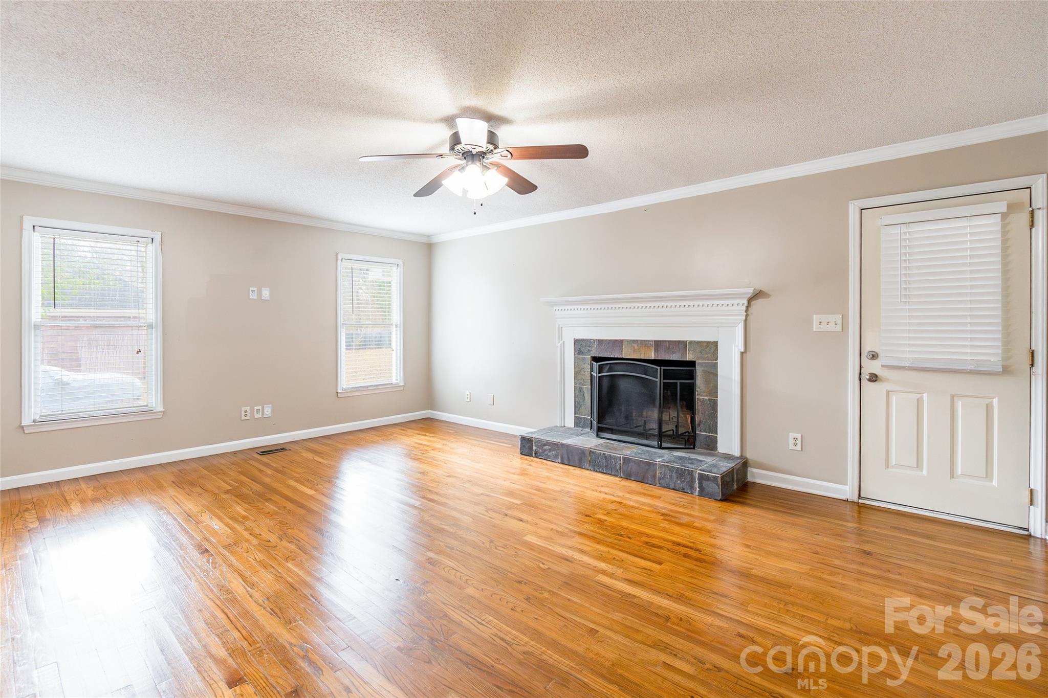 8230 Quail Hollow Drive Property Photo 4