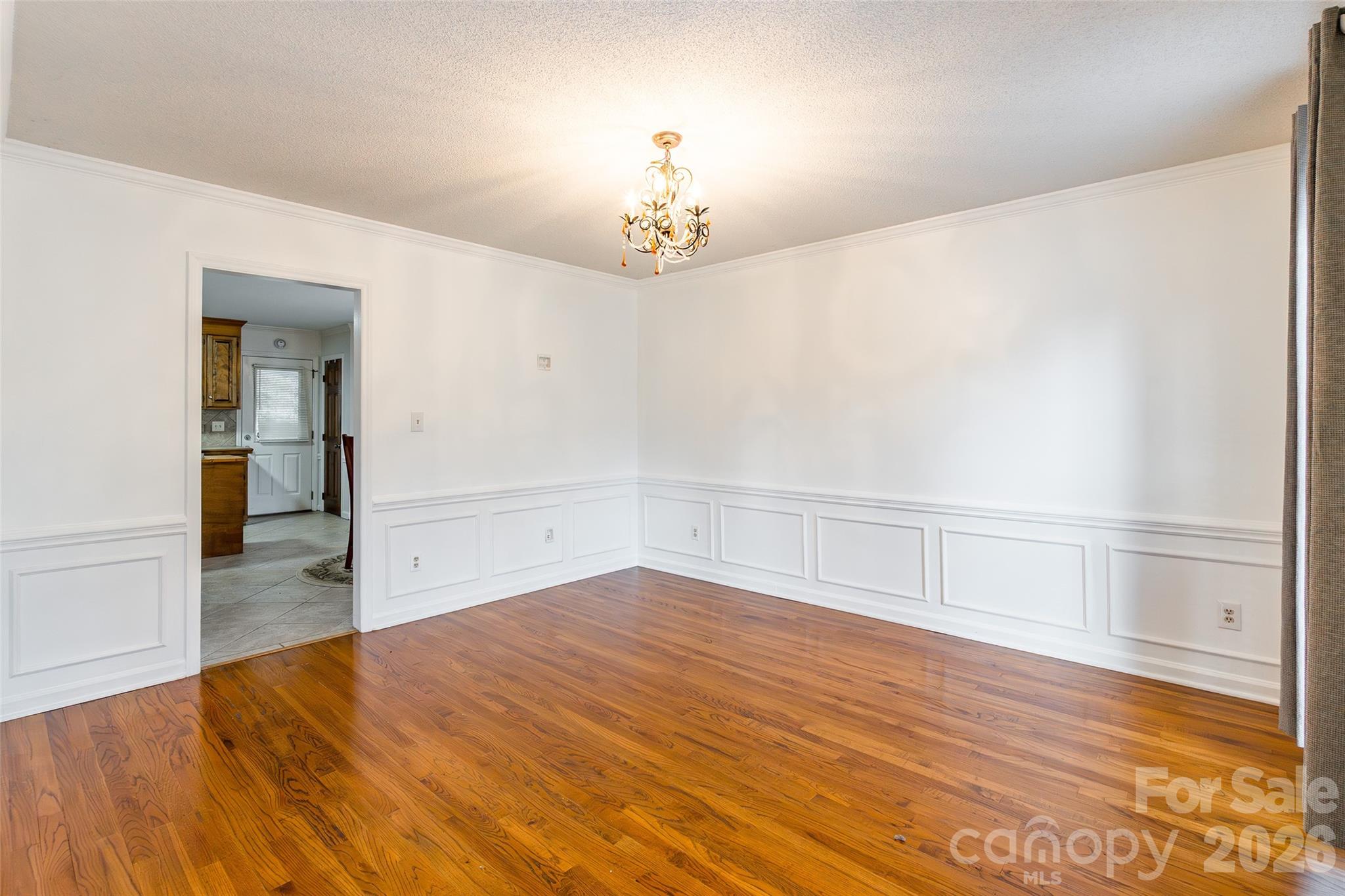 8230 Quail Hollow Drive Property Photo 6