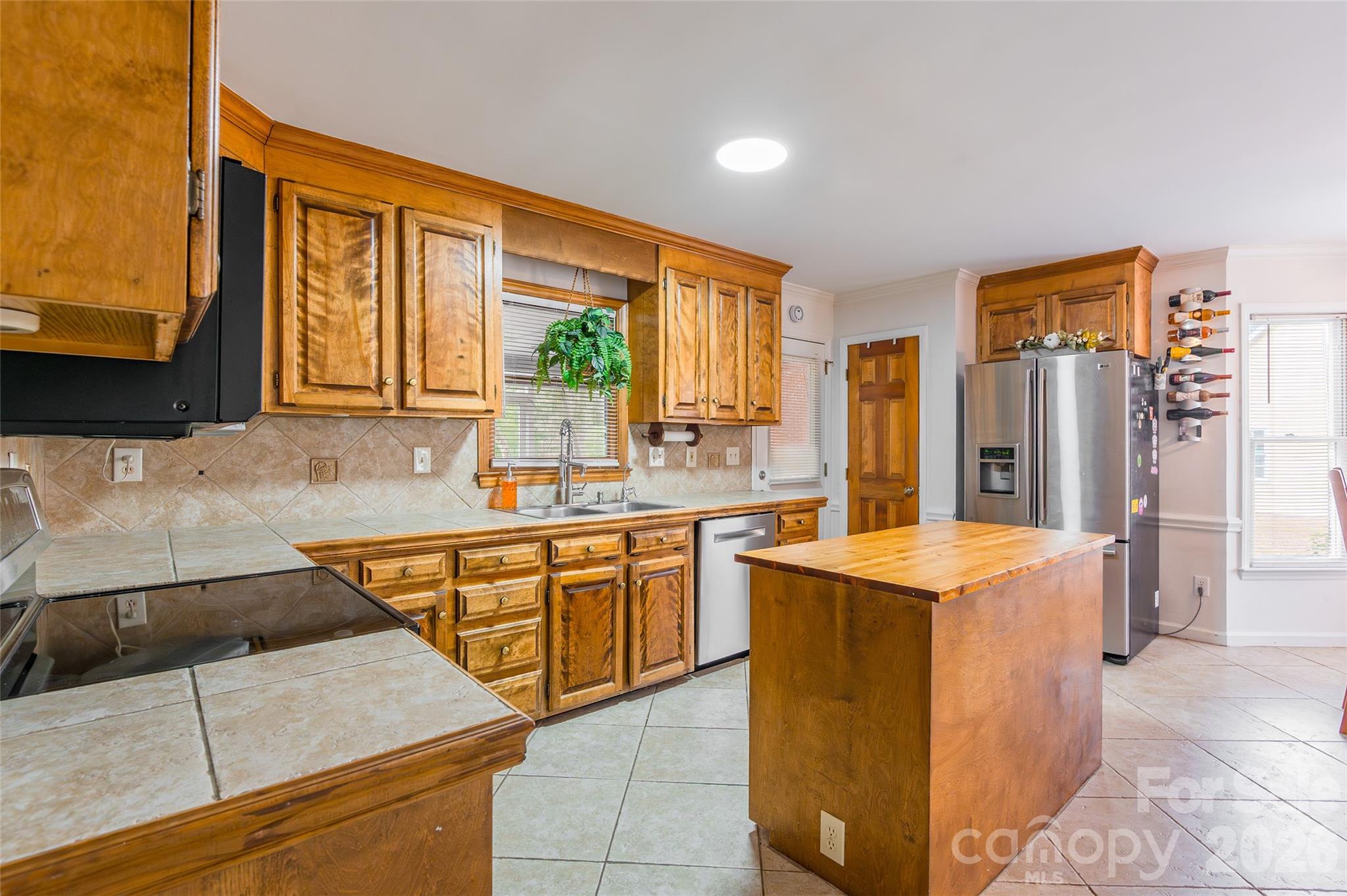 8230 Quail Hollow Drive Property Photo 13