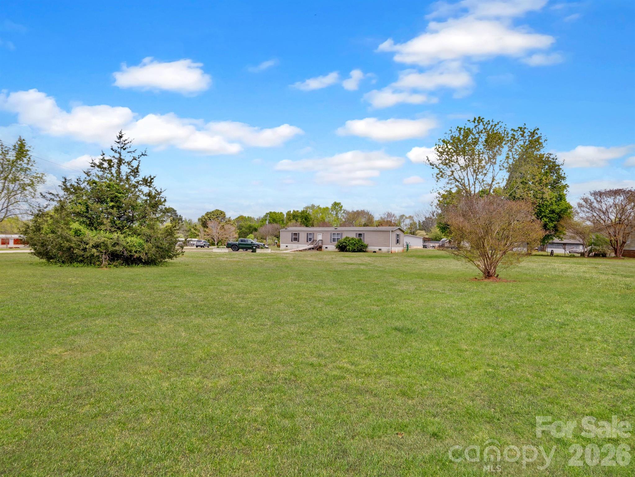 208 Daves Road Property Photo 1