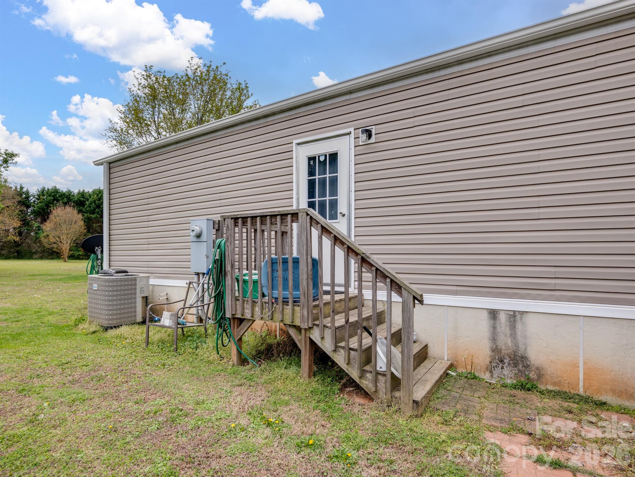 208 Daves Road Property Photo 7