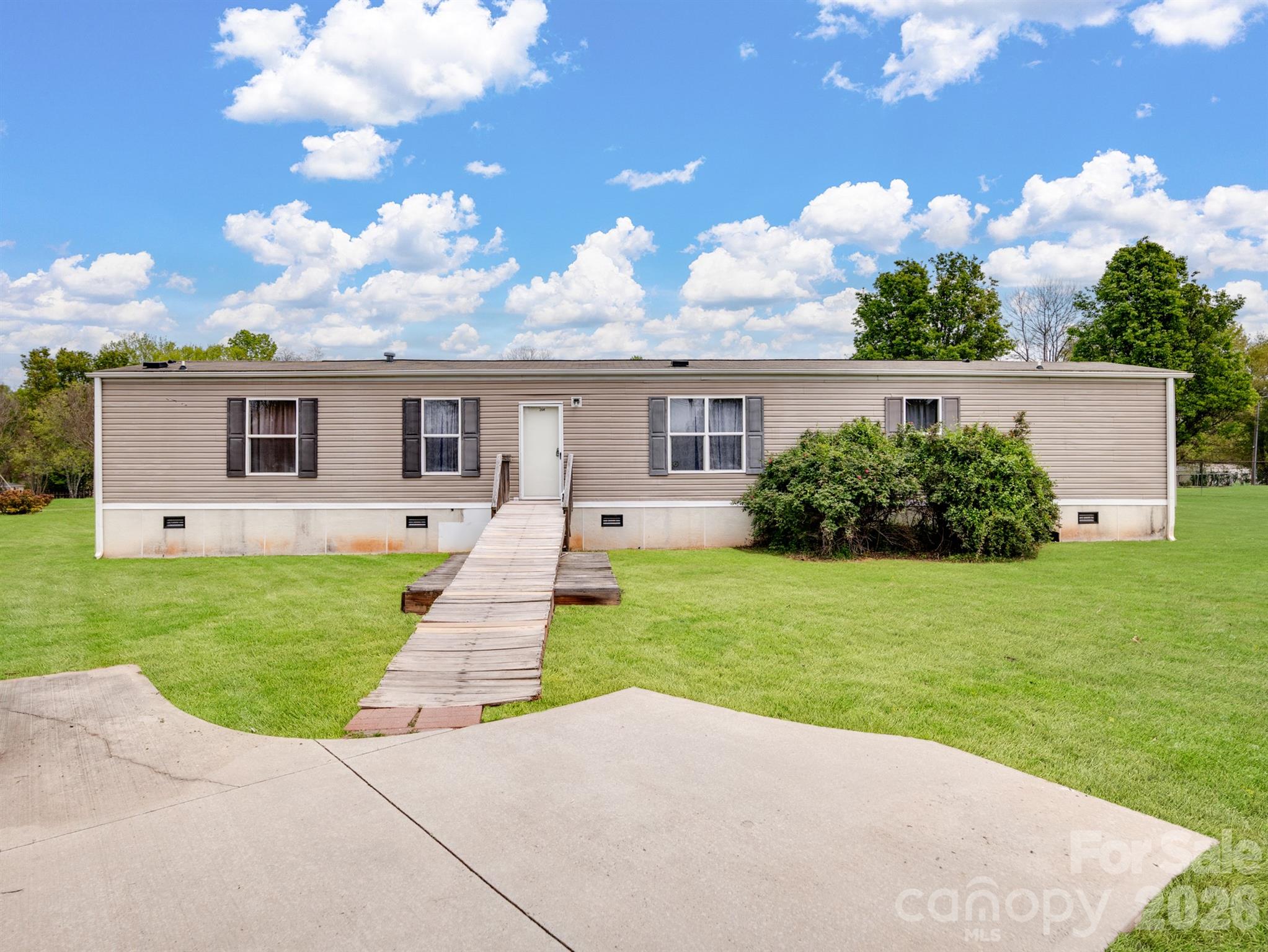 208 Daves Road Property Photo 8
