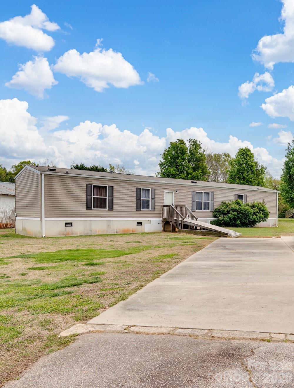 208 Daves Road Property Photo 11