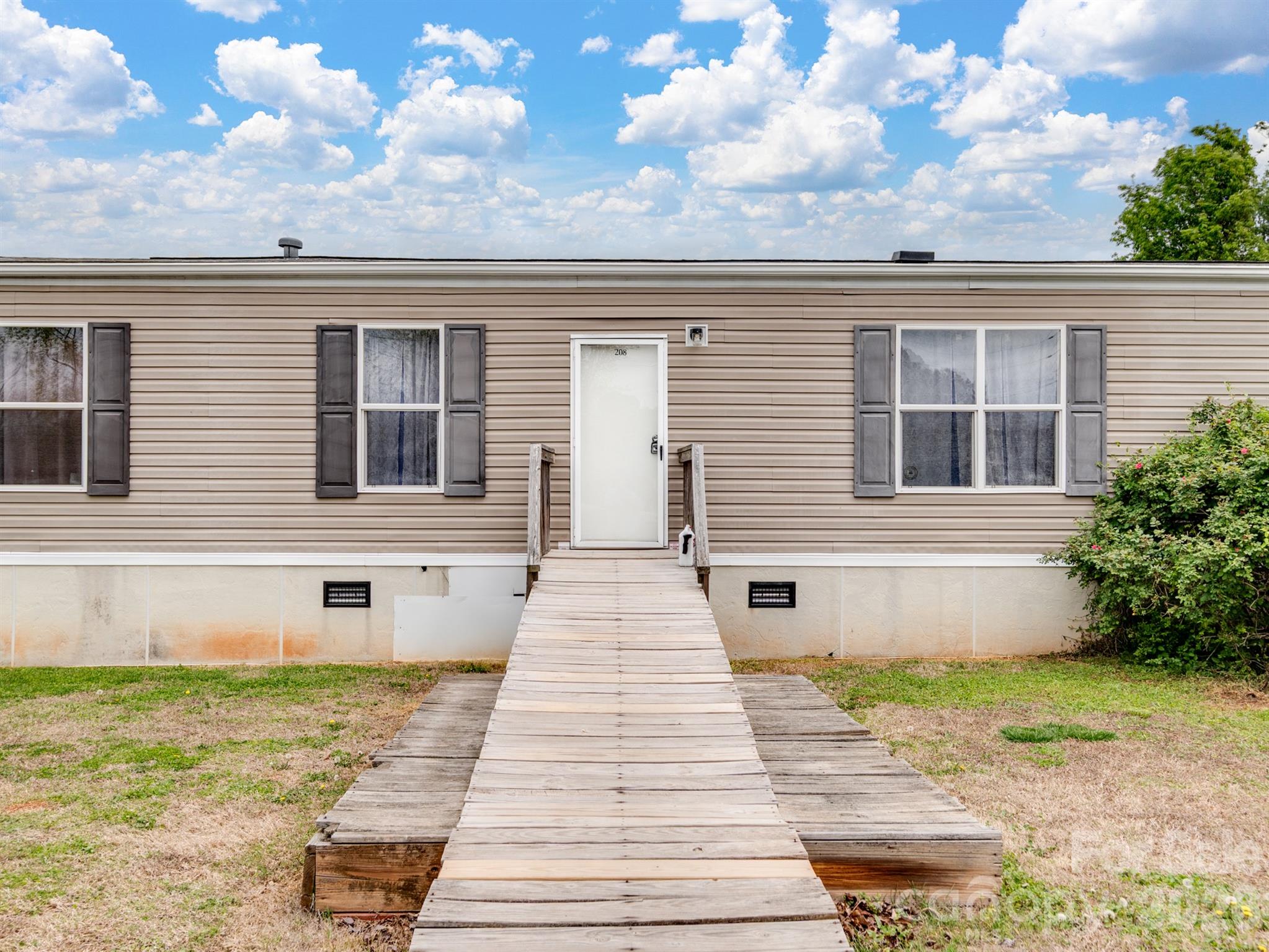 208 Daves Road Property Photo 12
