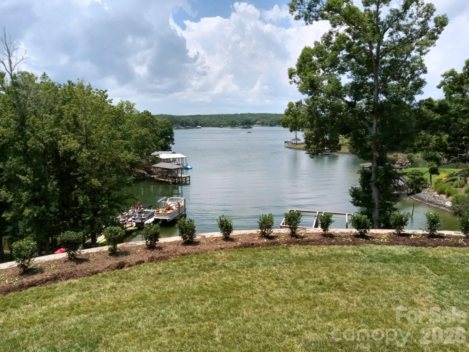 18304 Rosapenny Road Property Photo 4