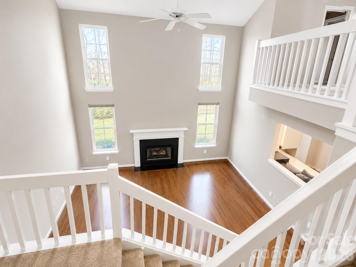 10213 University Park Lane Property Photo 3