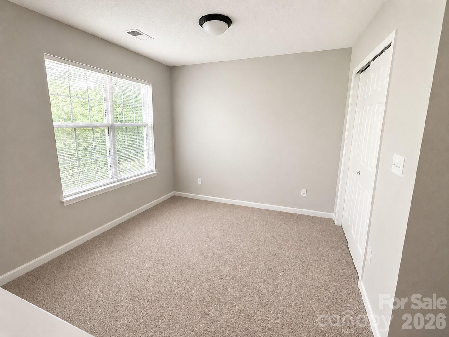 10213 University Park Lane Property Photo 5