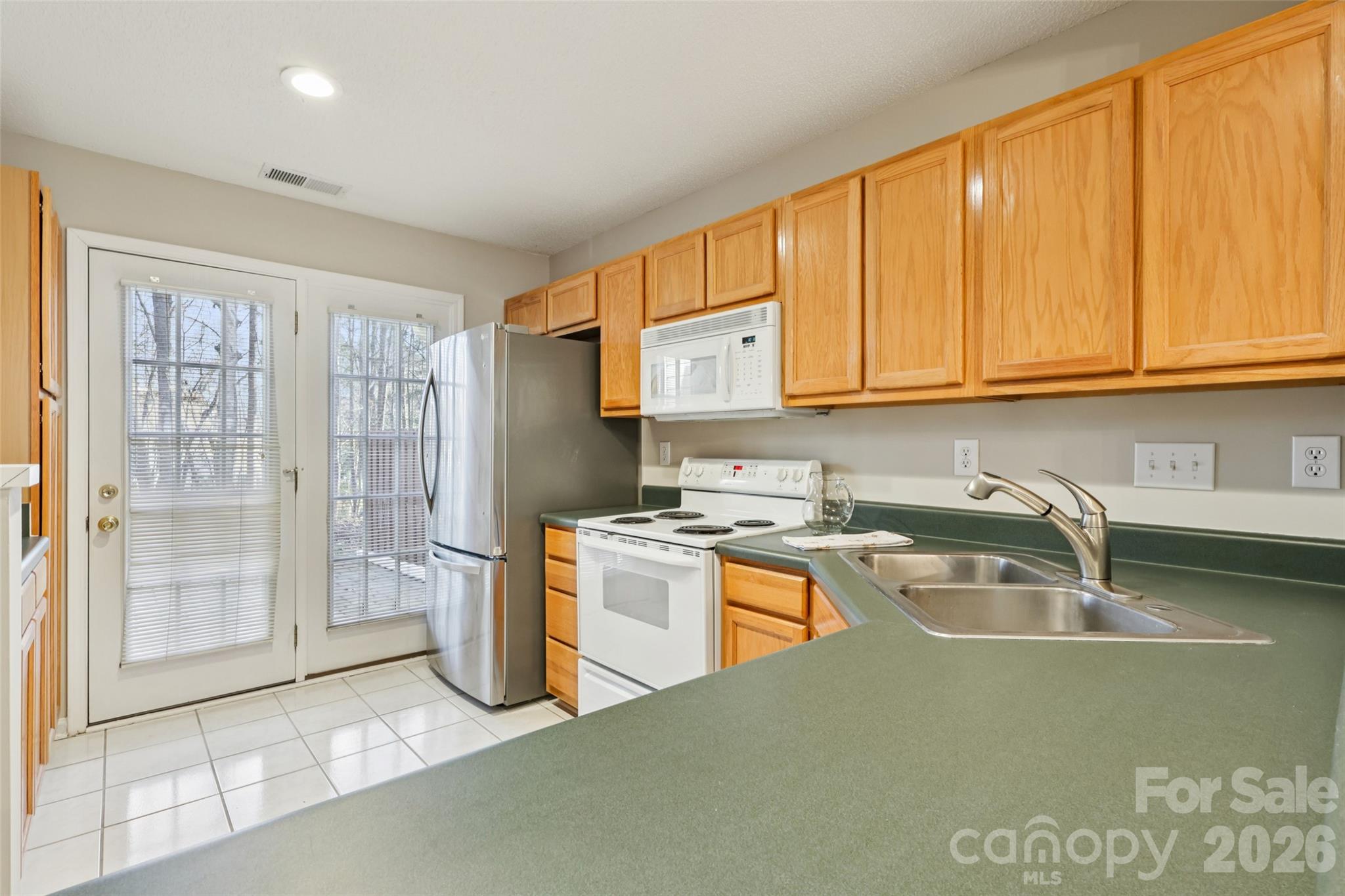 10213 University Park Lane Property Photo 7
