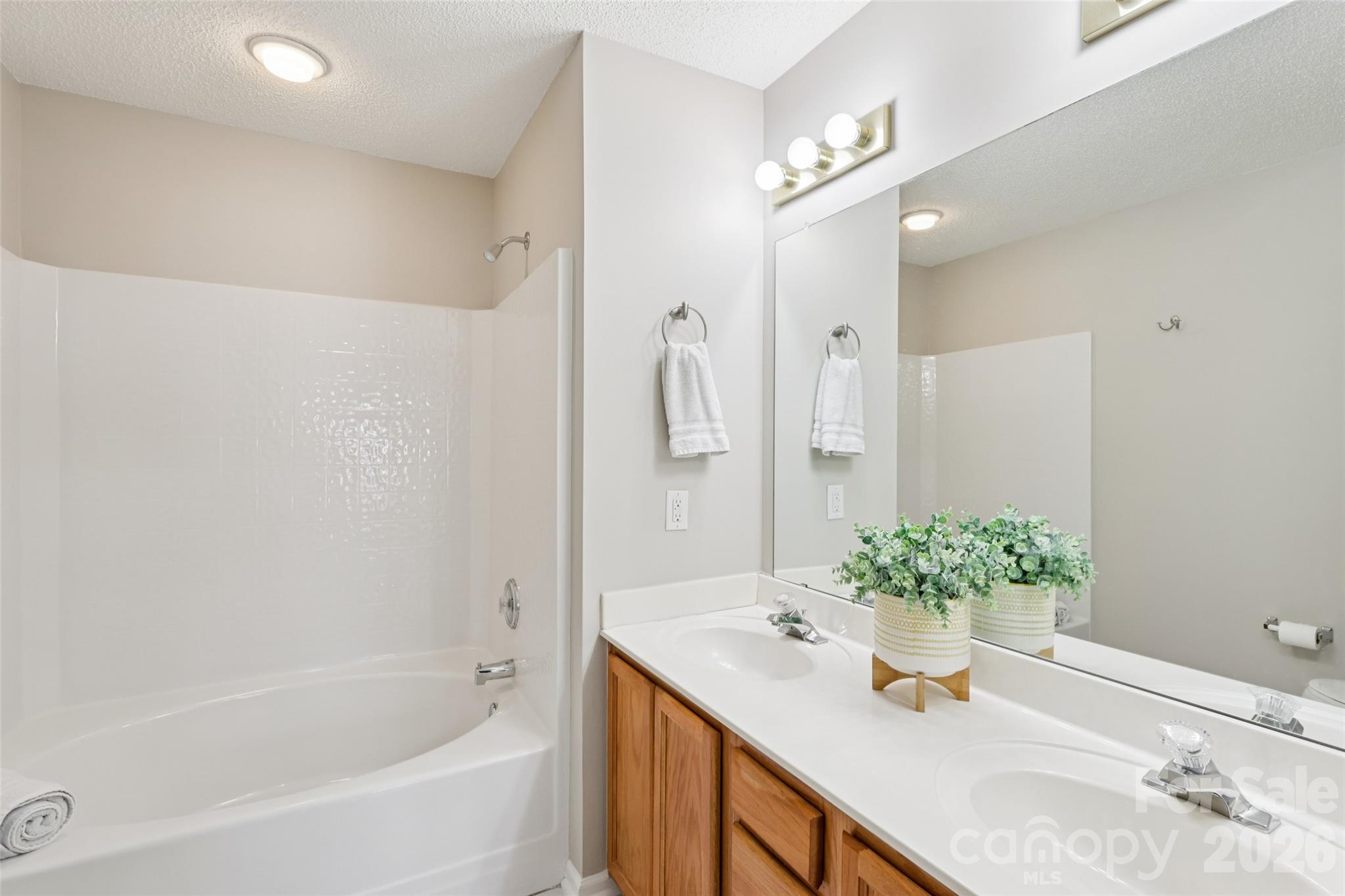 10213 University Park Lane Property Photo 15