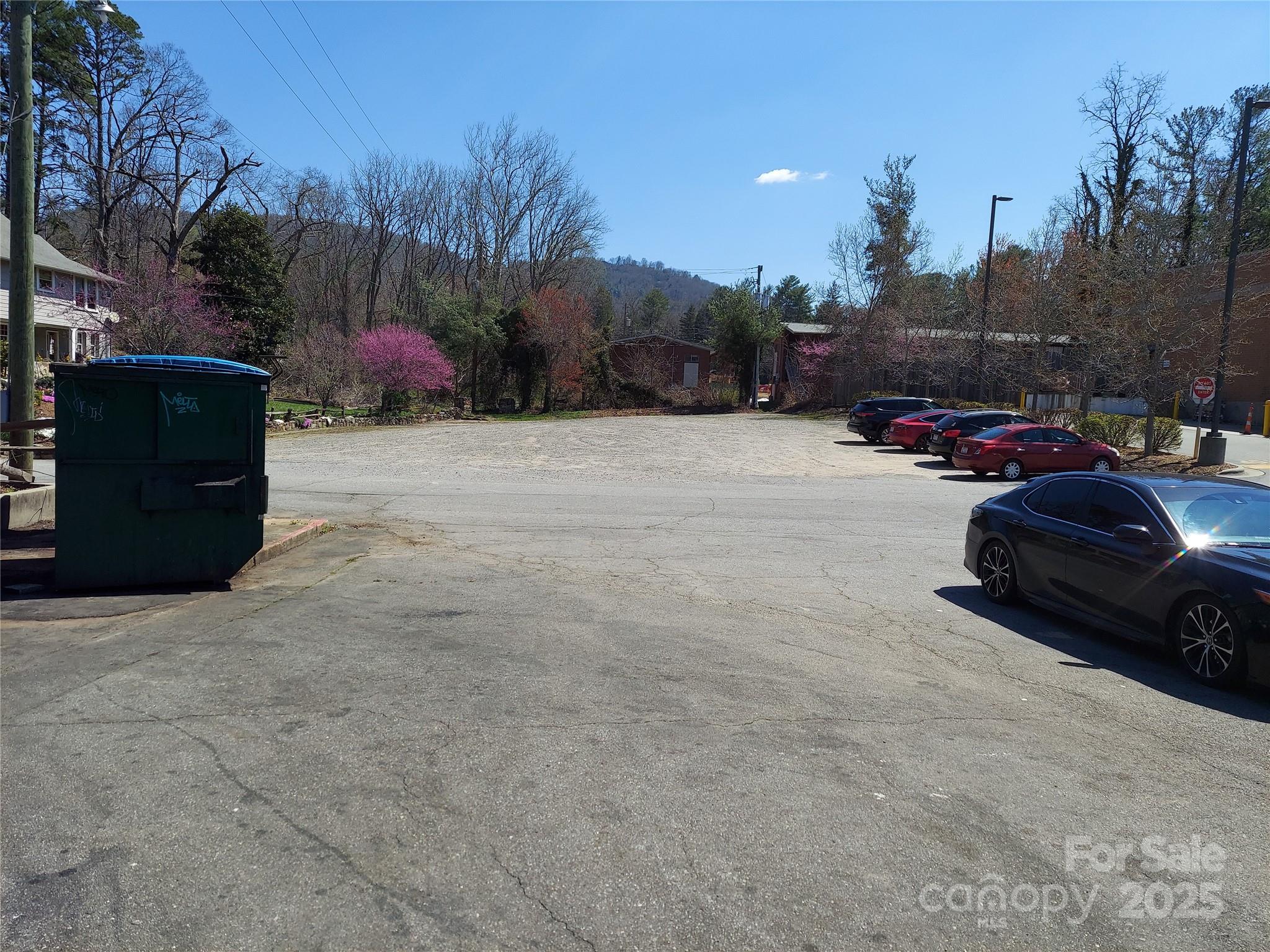 853 Merrimon Avenue Property Photo 6
