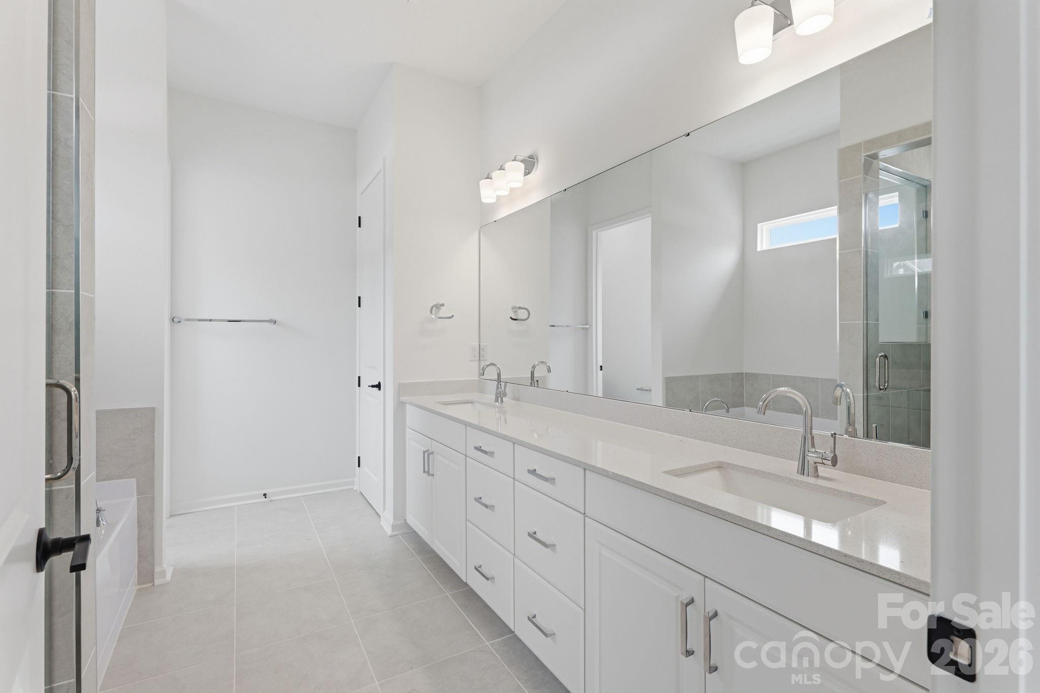 5068 Duval Circle Property Photo 4