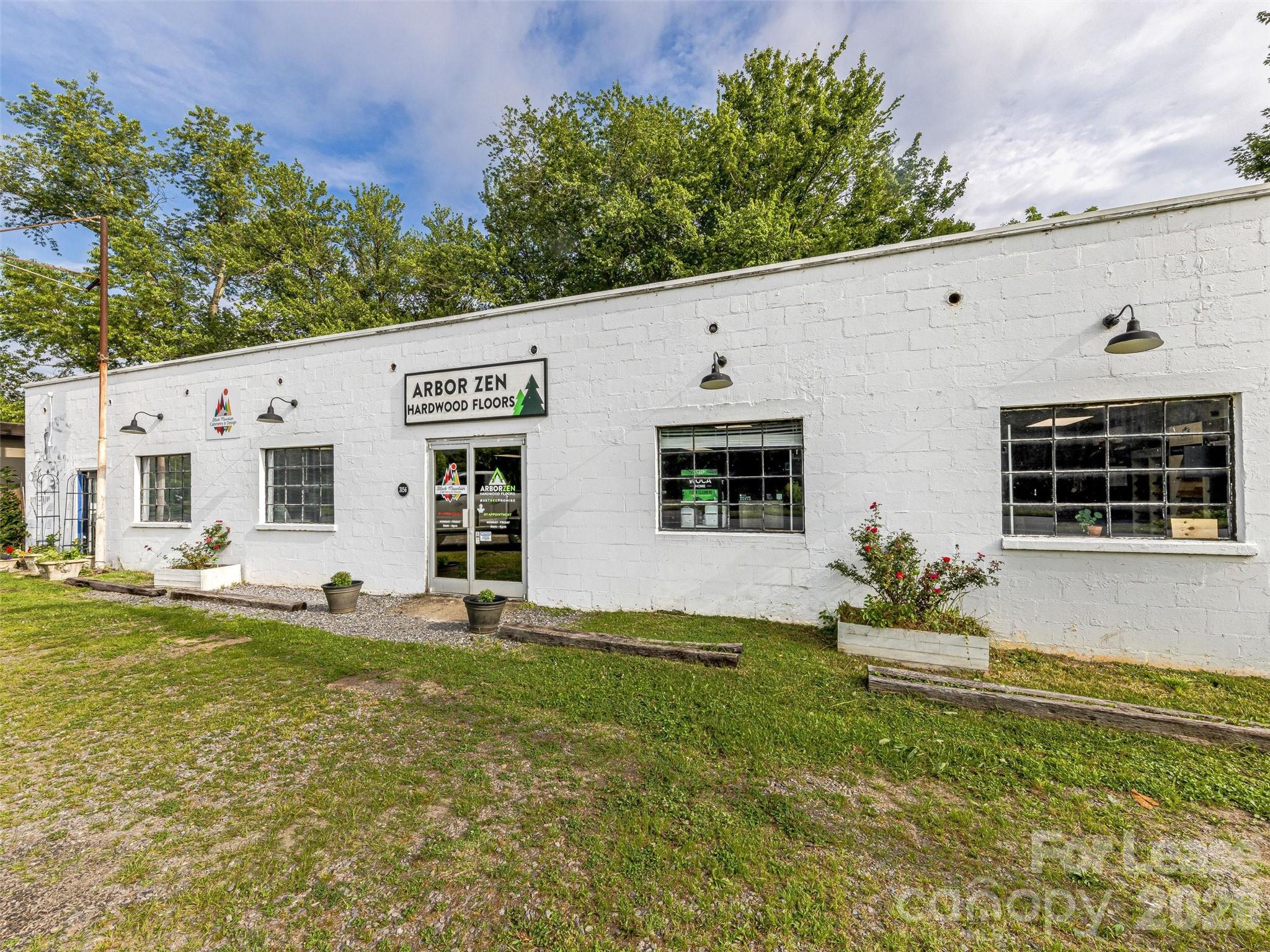 3156 Us 70 Highway Property Photo 2