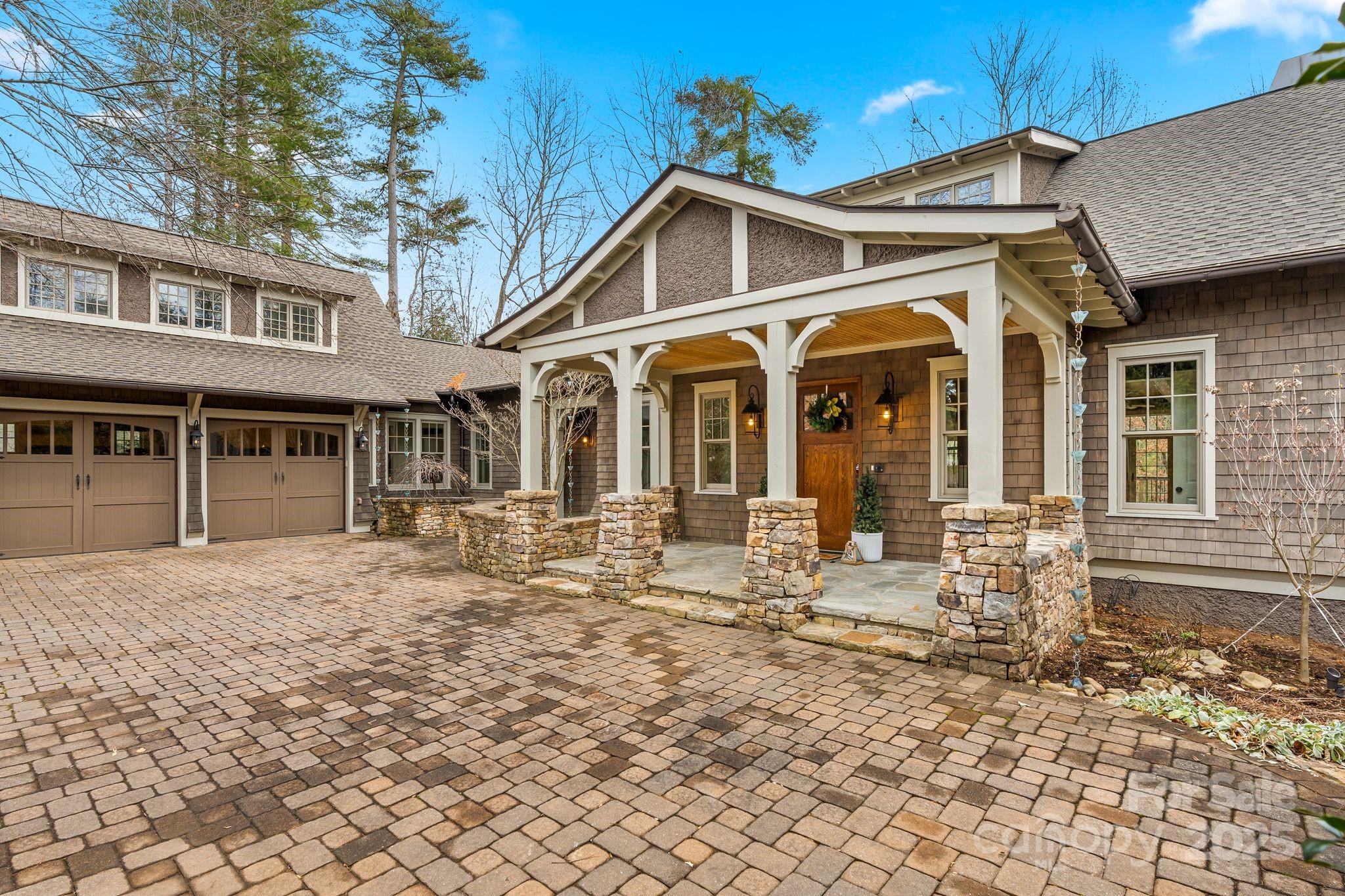 14 Landsdowne Court Property Photo 4