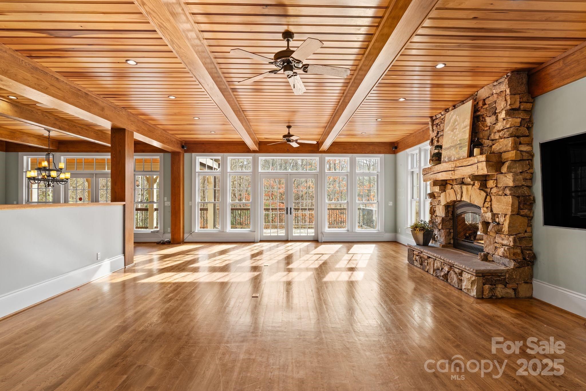 14 Landsdowne Court Property Photo 8