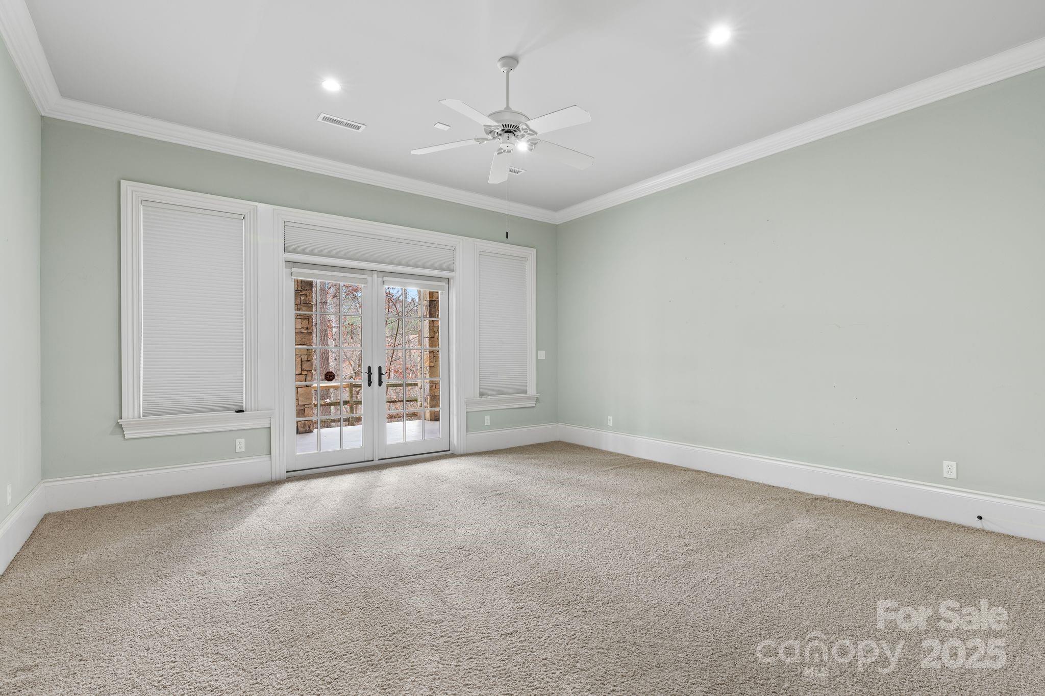 14 Landsdowne Court Property Photo 40