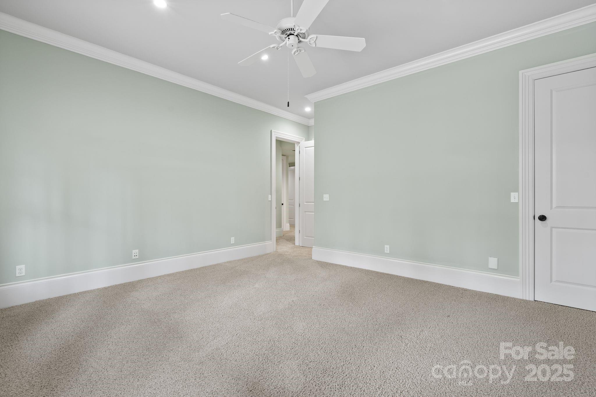 14 Landsdowne Court Property Photo 43