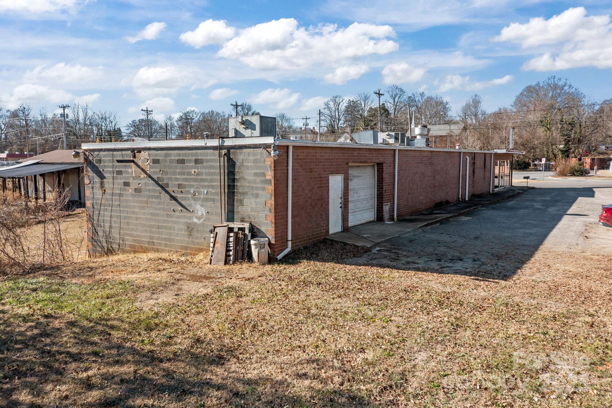 935 Shelton Avenue Property Photo 4