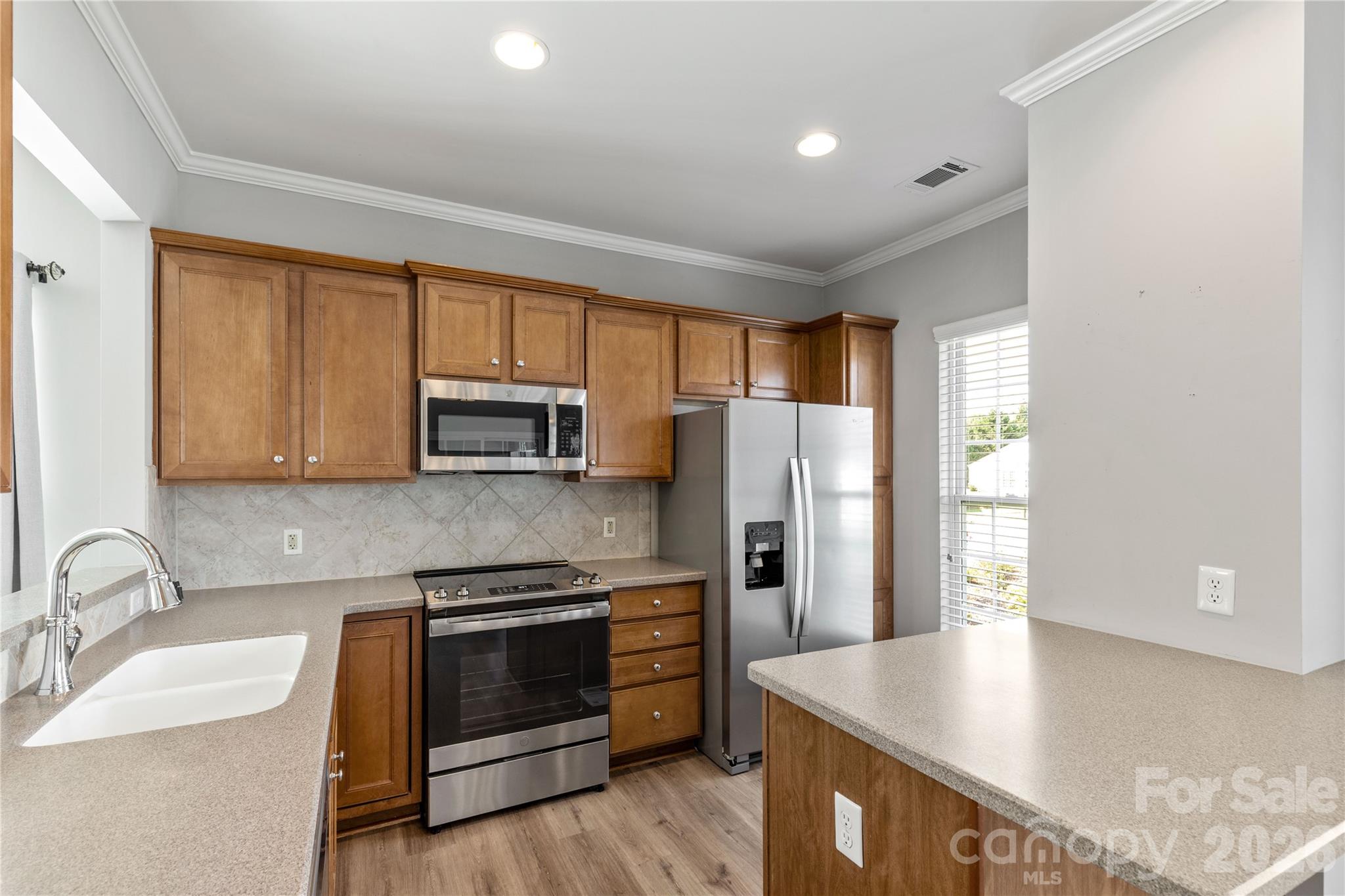 2034 Sweetleaf Drive Property Photo 14