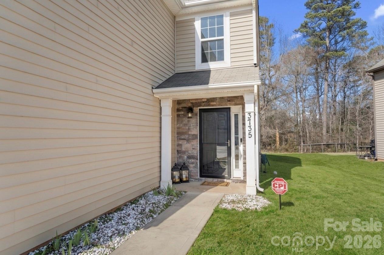 3735 Ernie Drive Property Photo 2
