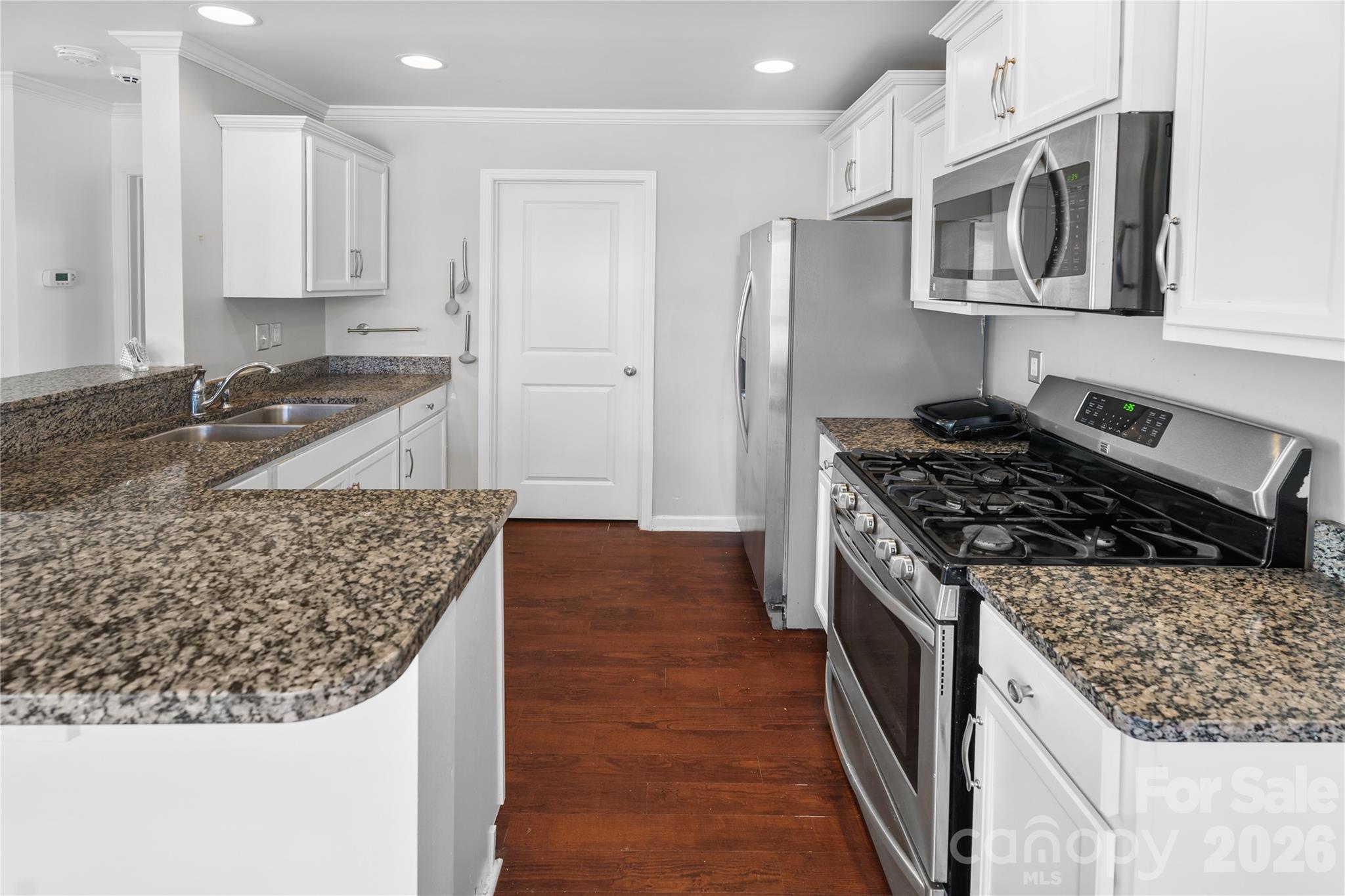 3735 Ernie Drive Property Photo 10