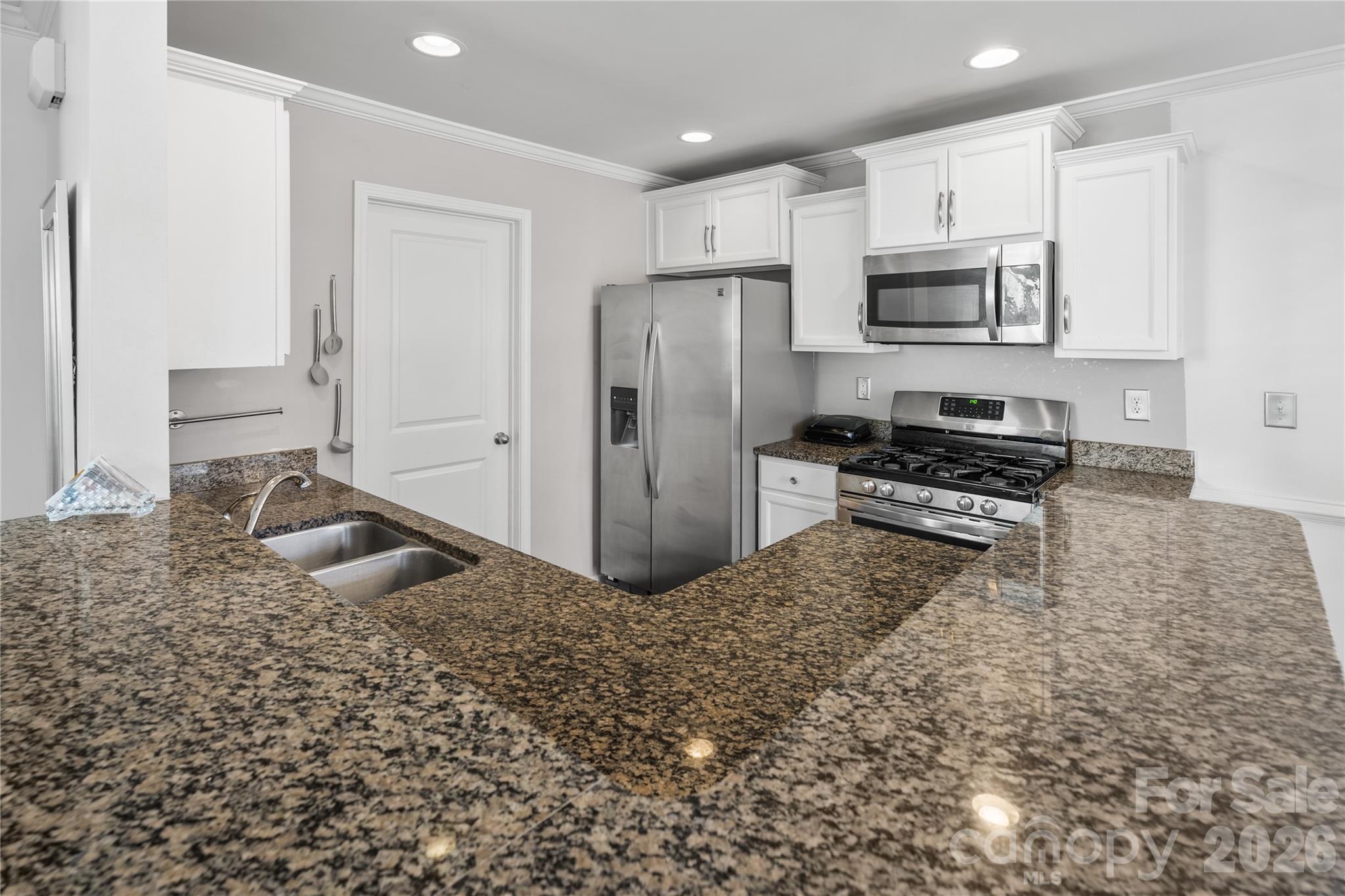 3735 Ernie Drive Property Photo 11