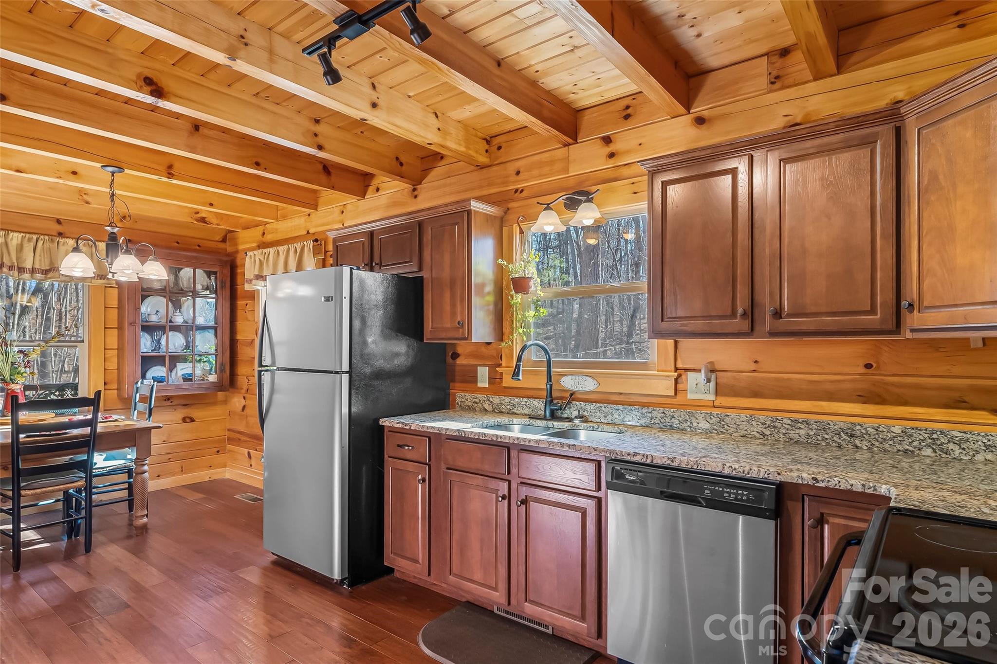 204 Mountain Vista Drive Property Photo 13