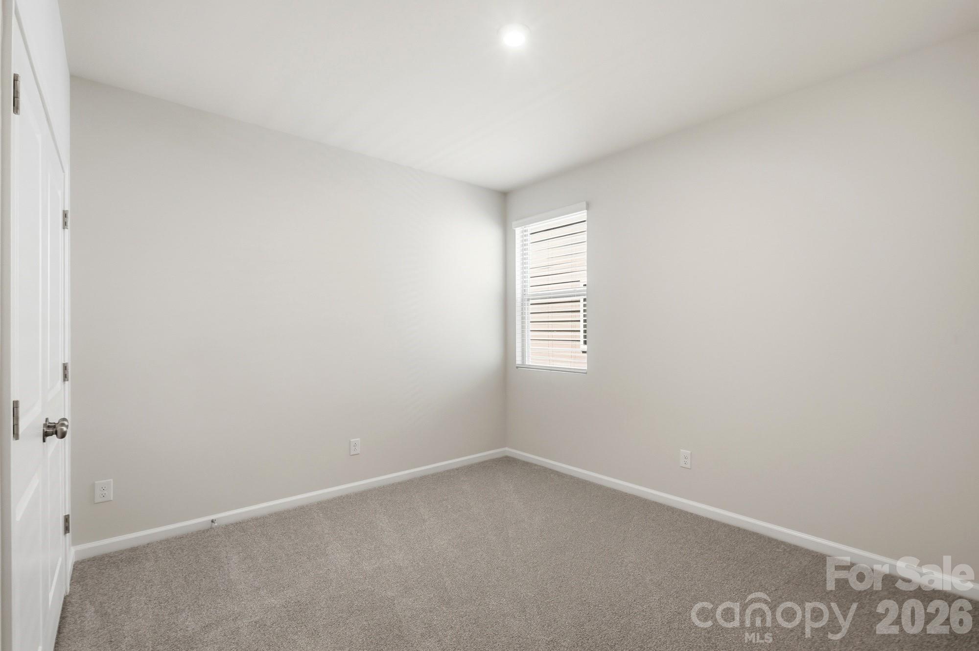 2707 Westmont Drive Property Photo 11