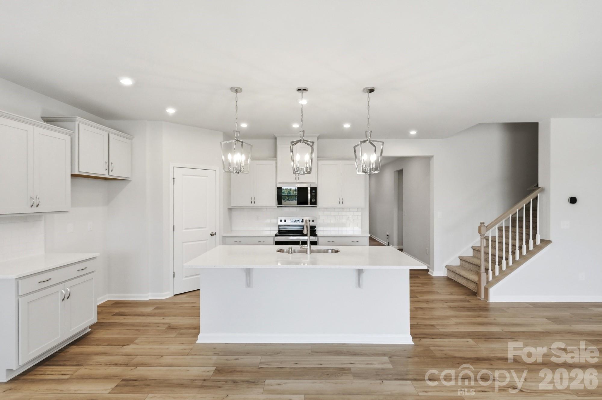 2707 Westmont Drive Property Photo 22