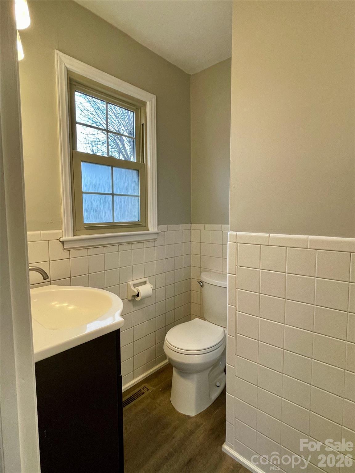 635 Powell Road Property Photo 30