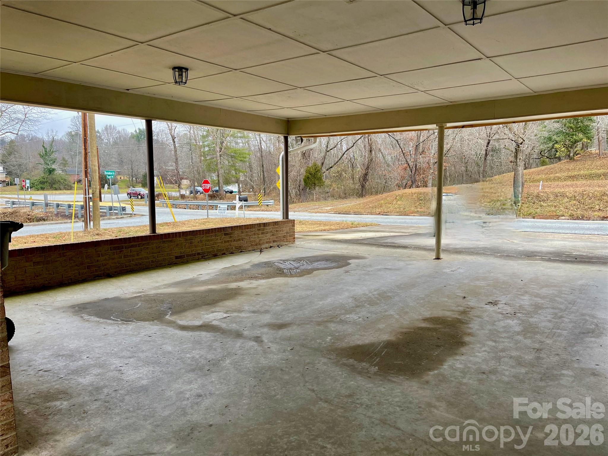635 Powell Road Property Photo 34