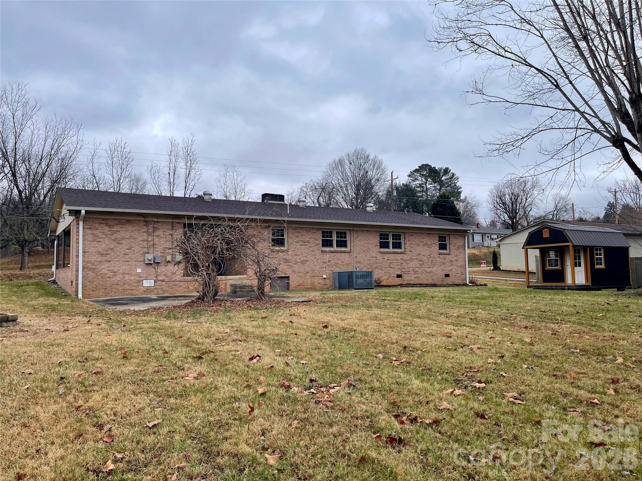 635 Powell Road Property Photo 37