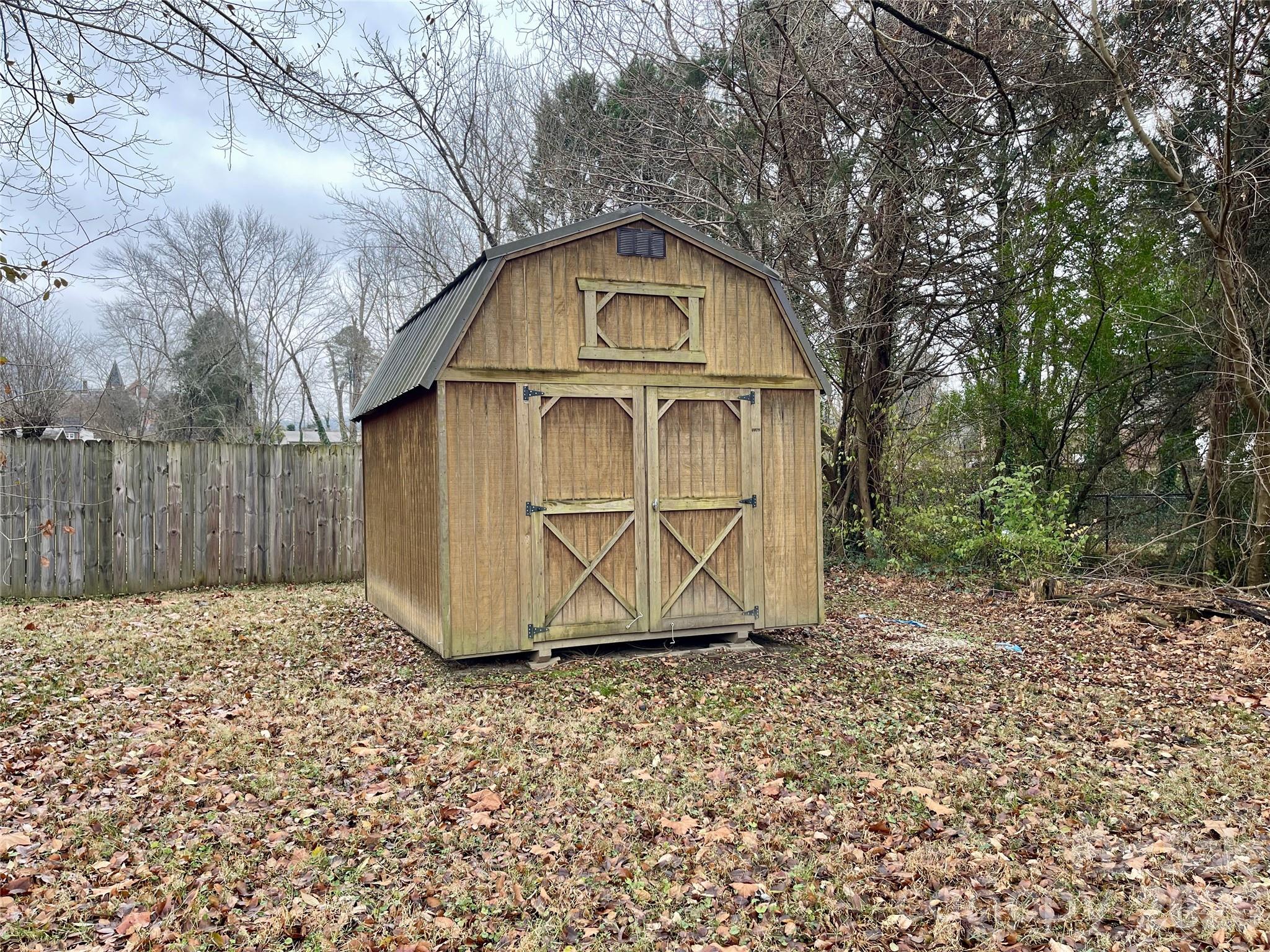 635 Powell Road Property Photo 44