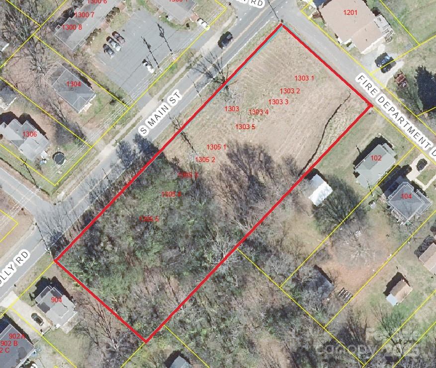 1303 S Main Street Property Photo 1