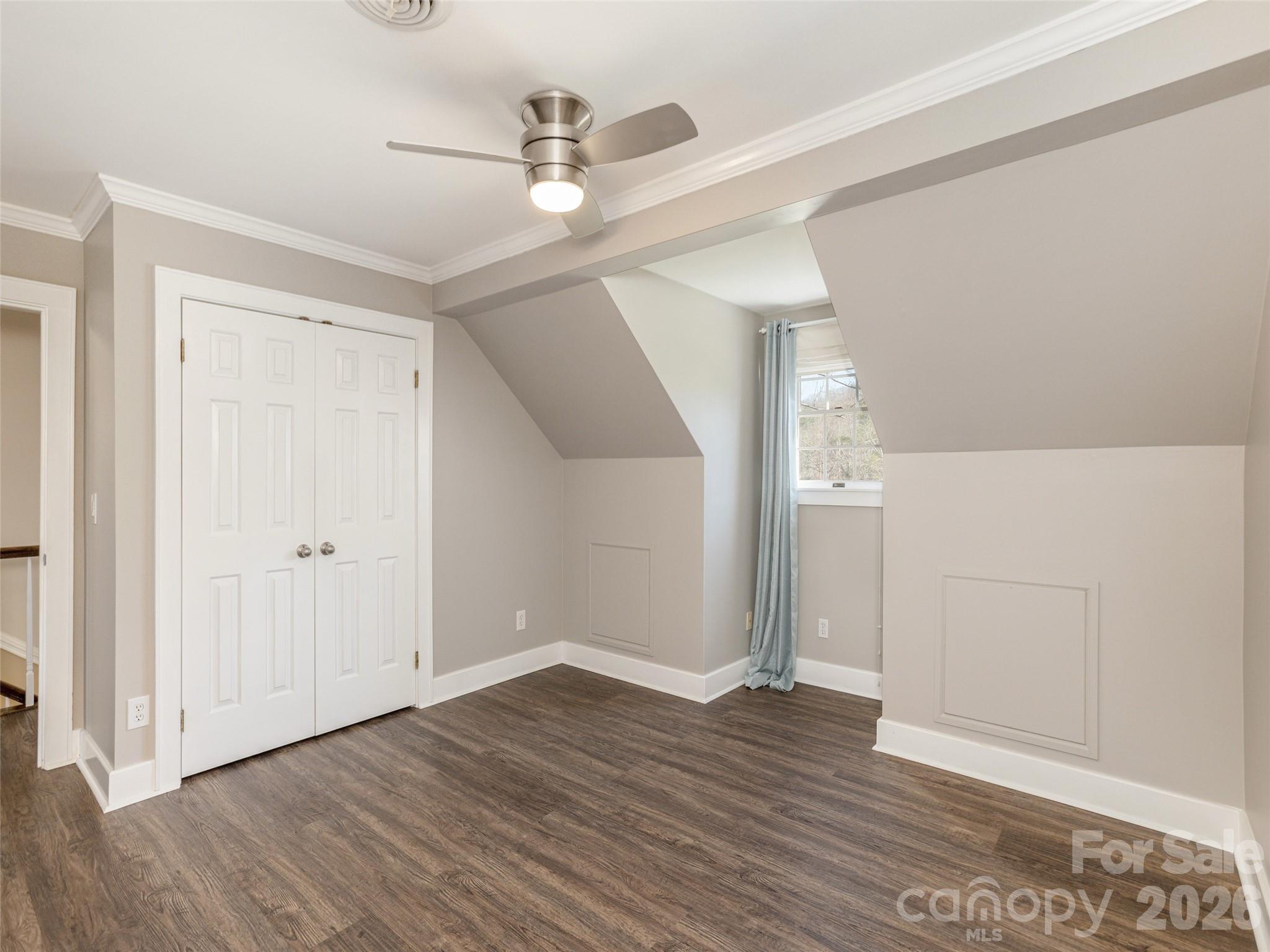 514 Whispering Hills Drive Property Photo 24