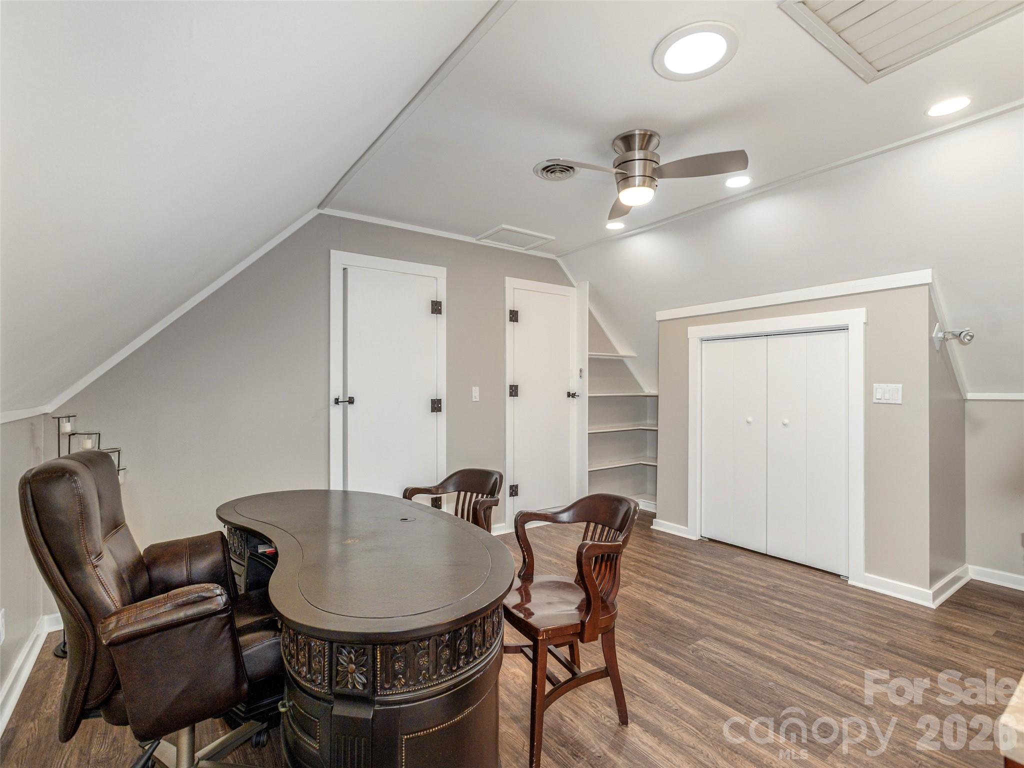 514 Whispering Hills Drive Property Photo 31