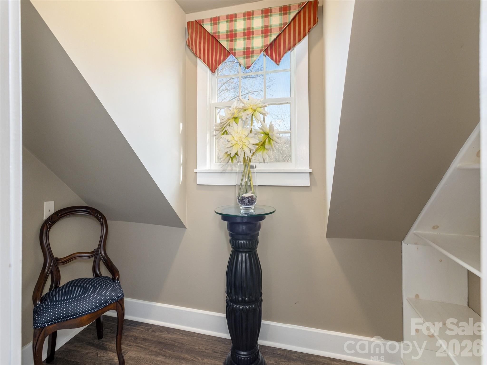 514 Whispering Hills Drive Property Photo 32