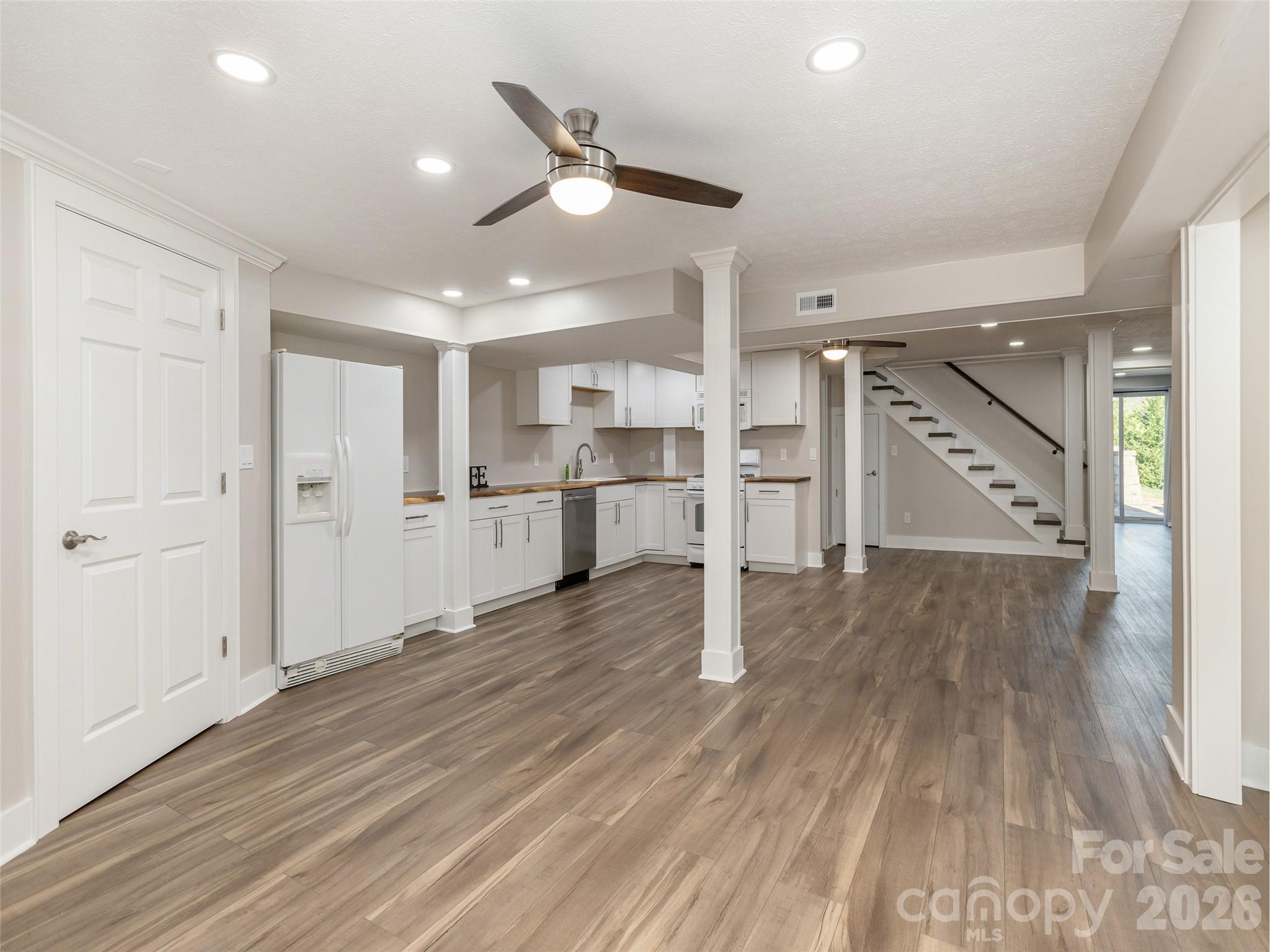 514 Whispering Hills Drive Property Photo 33